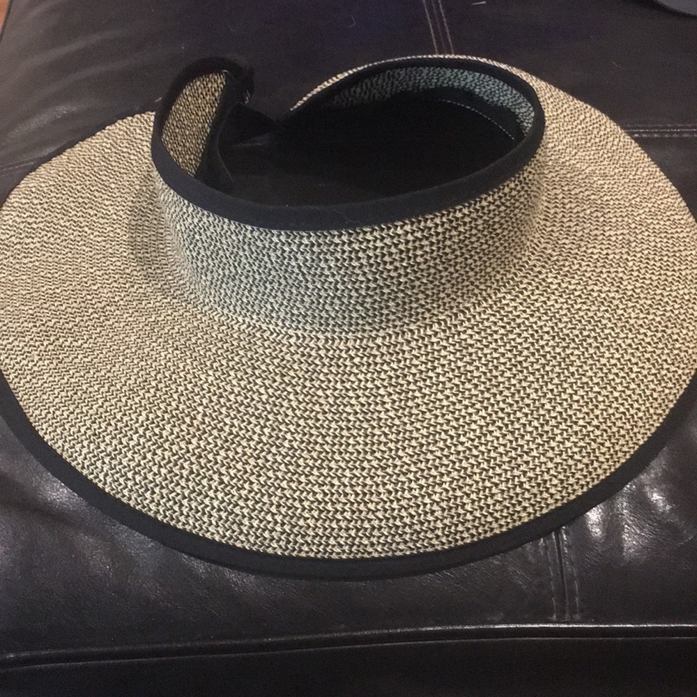 Straw beach, sun hat. San Diego Hat Co.